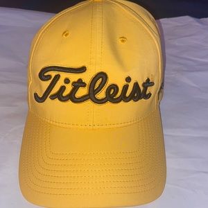 TITLEIST PRO V 1 ADJUSTABLE HAT